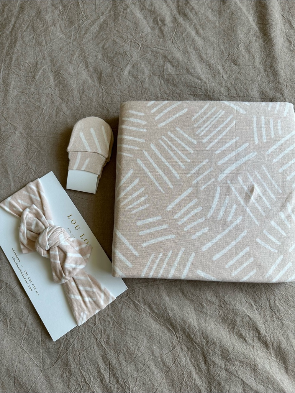 Lou Lou & Company Newborn Bundle - Cream and White Swaddle Mittens and Bow